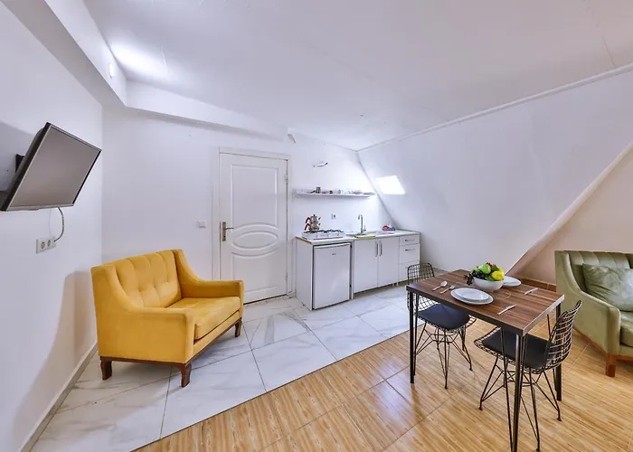 3 House Apart