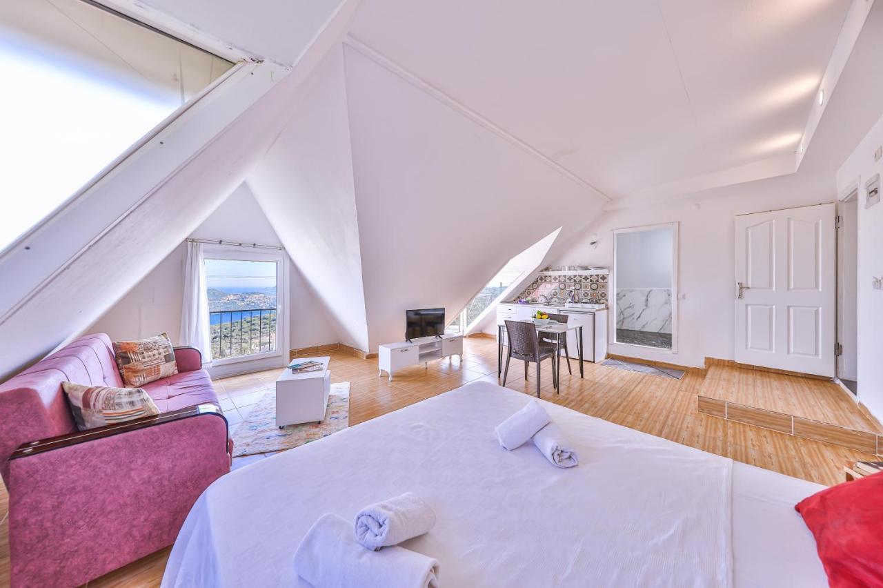 3 House * Kas
