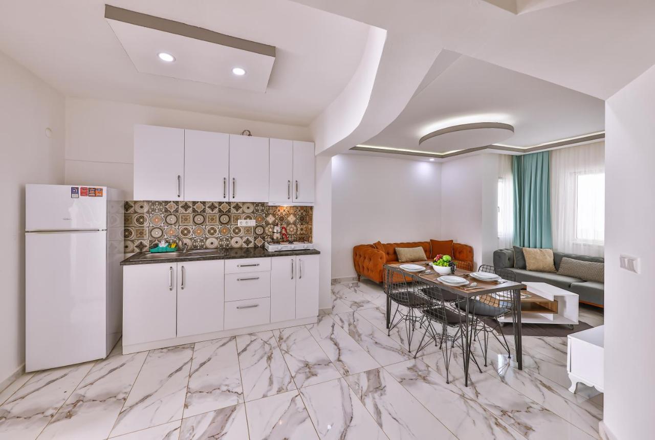 Apartment 3 House *