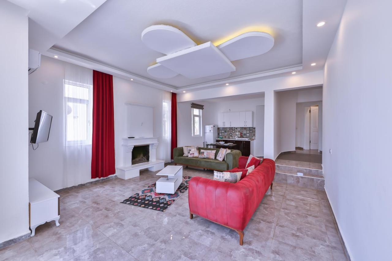 3 House Apartment Kas