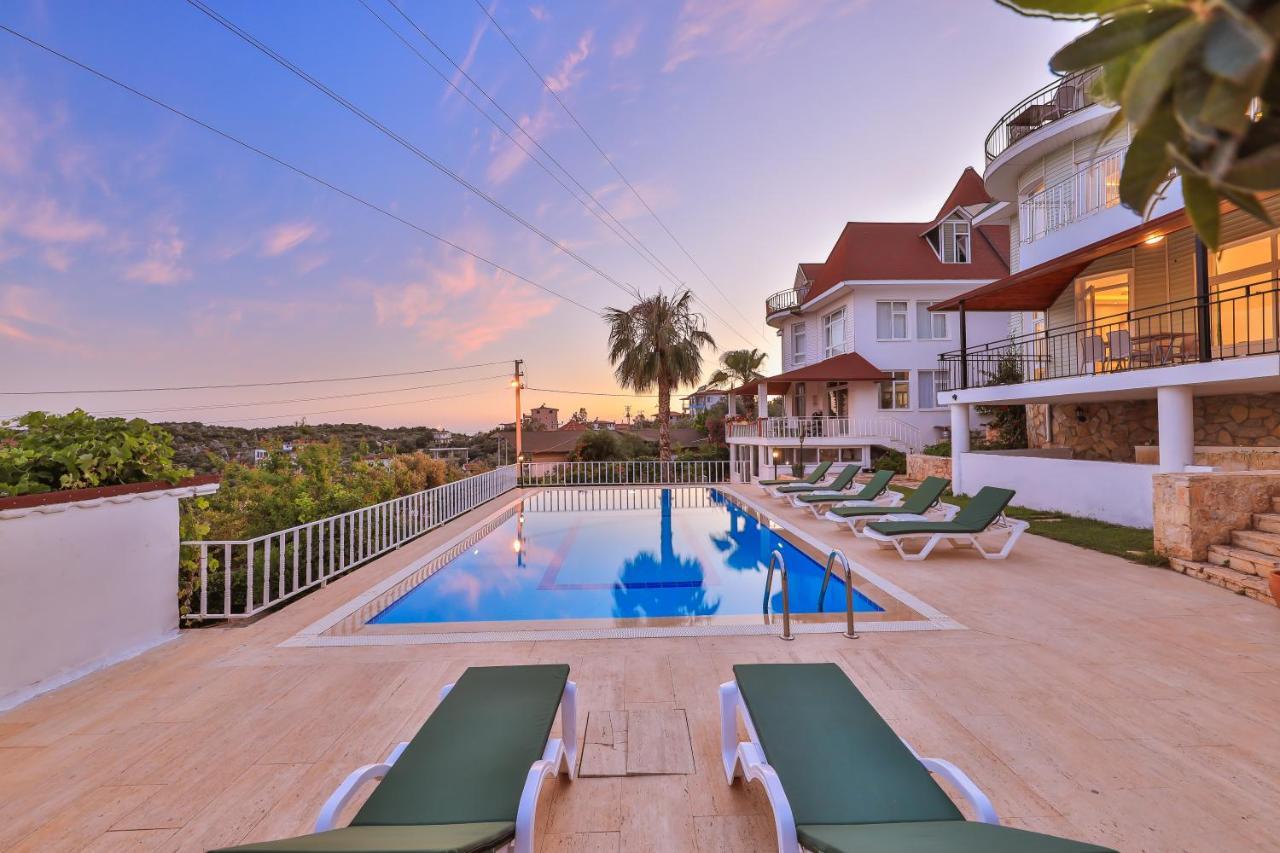 3 House Apartment Kas
