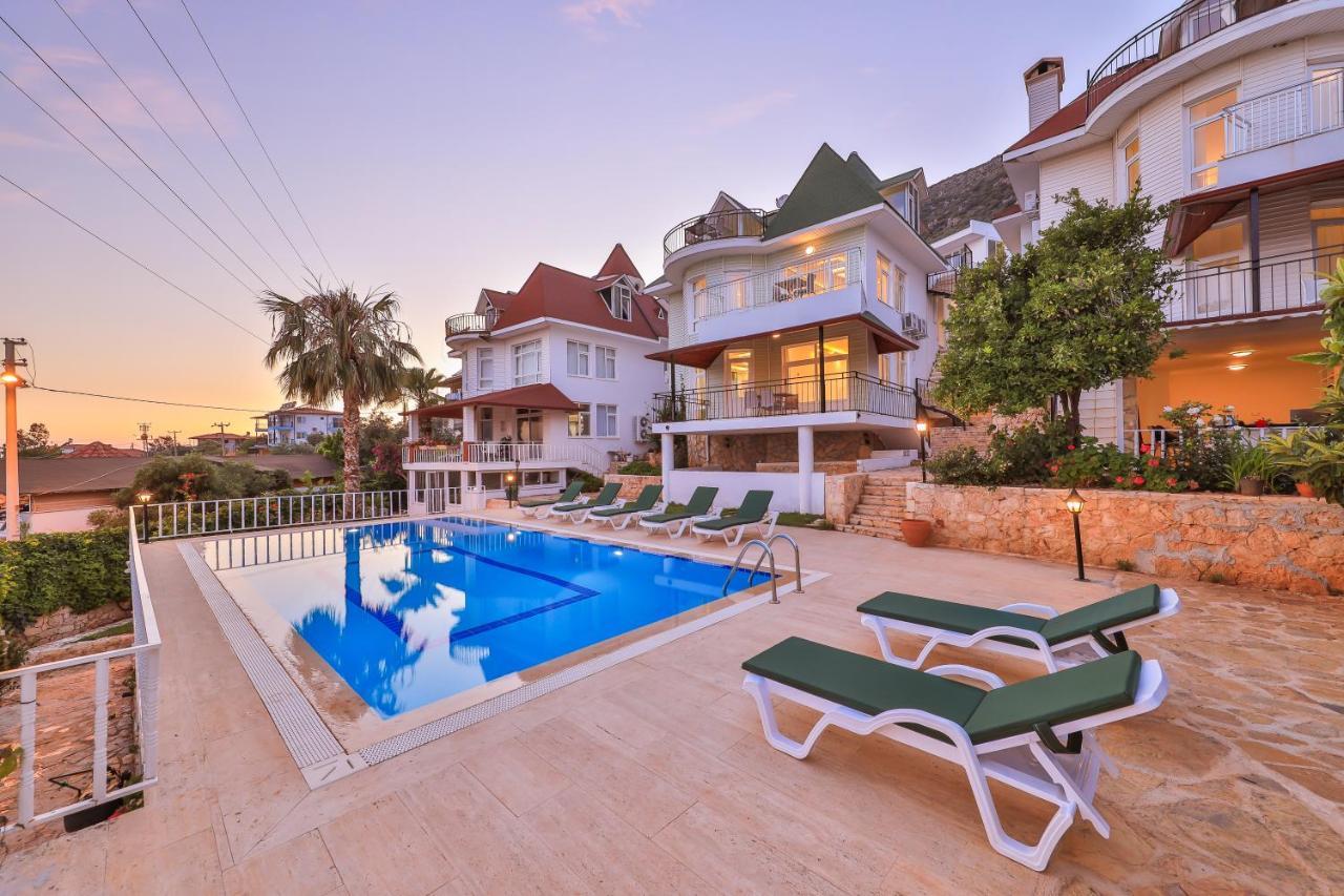 3 House * Kas