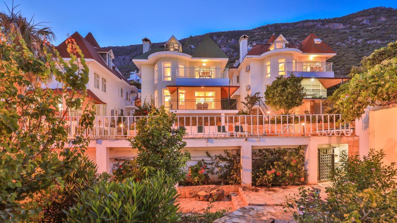 3 House * Kas