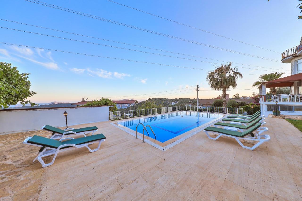 3 House Apartment Kas
