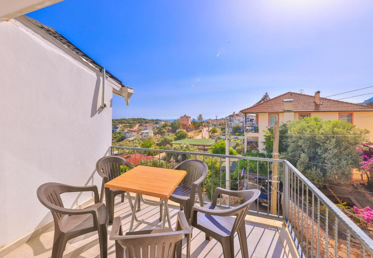 3 House Apartment *
